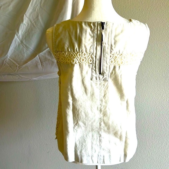 HD in Paris white top with cotton lace design. - Picture 2 of 6